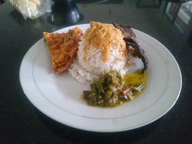 RUMAH MAKAN PADANG BUNDO SAIYO