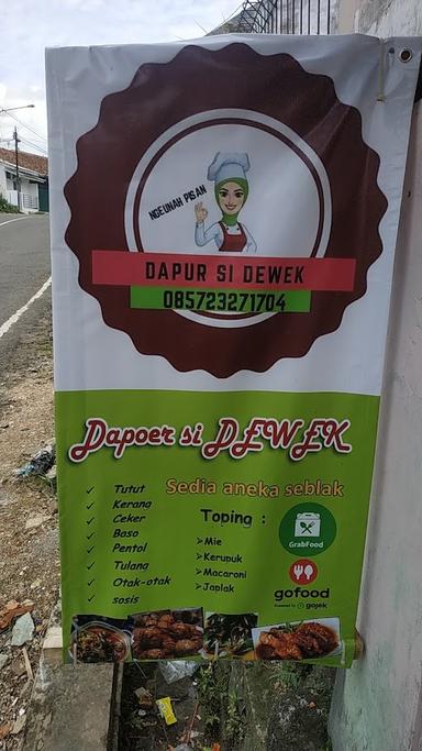 WARUNG SEBLAK DAPOER SI DEWEK