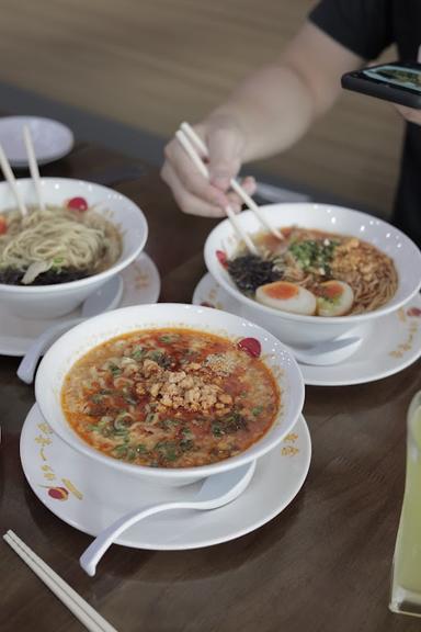 HAKATA IKKOUSHA RAMEN