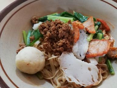 MIE POK AHAN