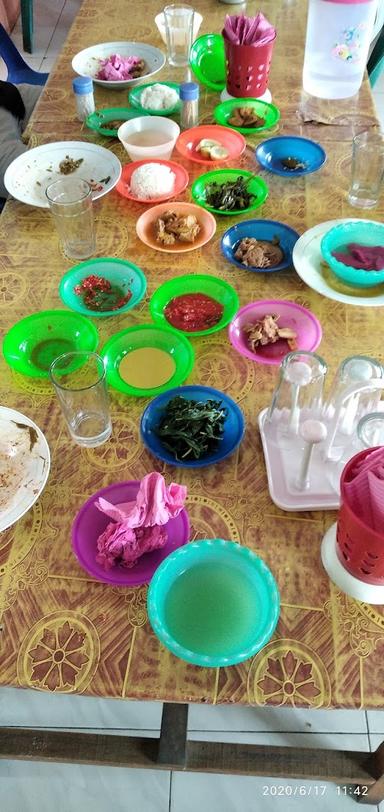 RUMAH MAKAN PUTRI PARIAMAN