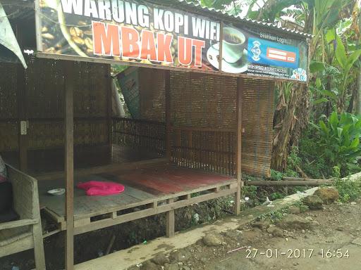 WARUNG KOPI WIFI MBAK UT