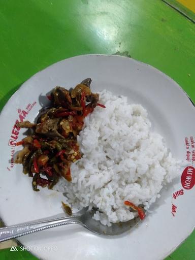 WARUNG MAKAN BU KUSTARI