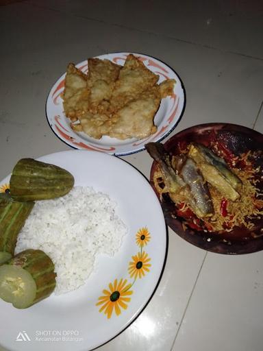 WARUNG MAKAN BU KUSTARI