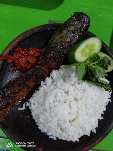 WARUNG MAKAN BU KUSTARI