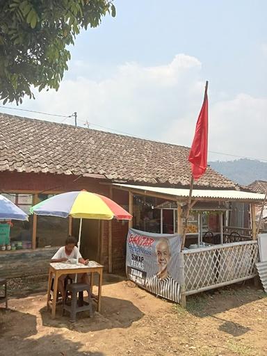 BAKSO DAN MIE NJEGRIK MBAK DARTIK