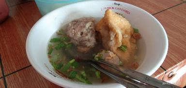 BAKSO MADONA CAK MAN