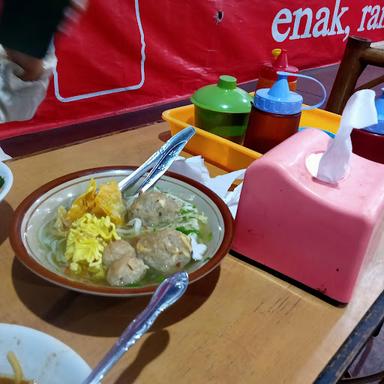 BAKSO & MIE AYAM TETELAN SOLO 2