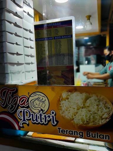 MARTABAK TERANG BULAN TIGA PUTRI