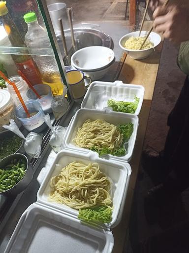 MIE PANGSIT DAN WONTON FENIAGA 1