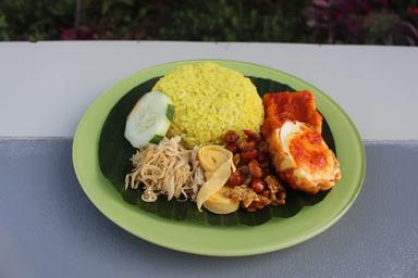 NASI KUNING BUDHE IRA