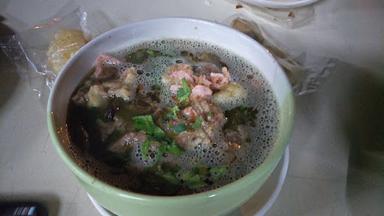 GOYANG LIDAH RIB SOUP