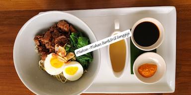 MAKAN-MAKAN BAR & GRILL SENGGIGI