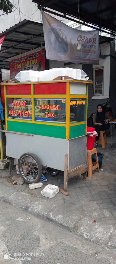 AYAM PENYET SAMBAL IJO PUTRISUNDA