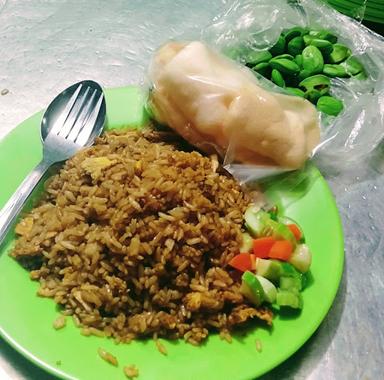 NASI GORENG GILA ADZRIL,BENDA