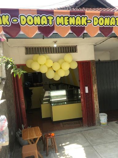 DONAT MENAK BATUJAJAR