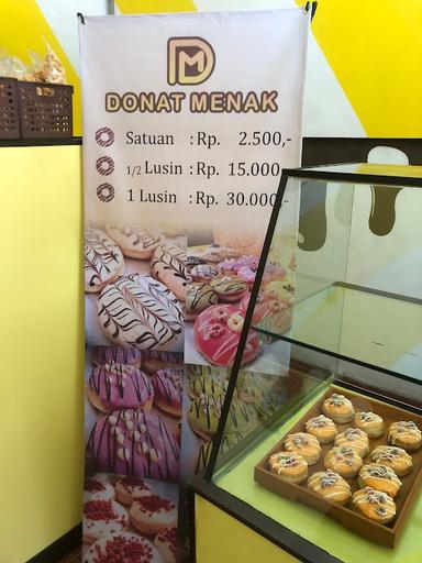 DONAT MENAK BATUJAJAR