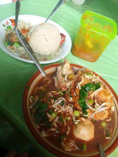 KEDAI BAKSO GISNI