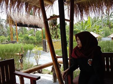 RAJA HOMESTAY DAN RESTO