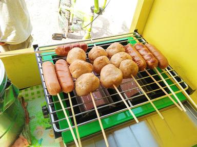 OMECA STREET FOOD (BAKSO & SOSIS BAKAR)