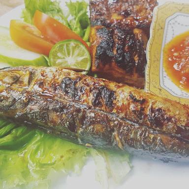 AYAM BAKAR IKAN BAKAR MALABAR