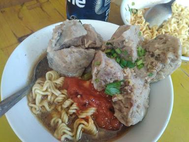 BAKSO PENGKOLAN