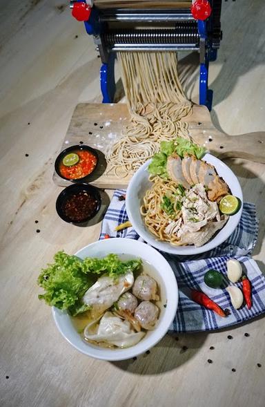 MIE BASO MAS JANGKUNG