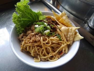 MIE BASO MAS JANGKUNG