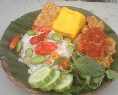 NASI LIWET ALAS DAUN