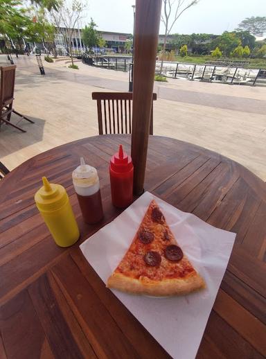 NYC PIZZA KIARA ARTHA PARK