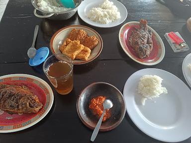 RUMAH MAKAN MBAK TUTIK