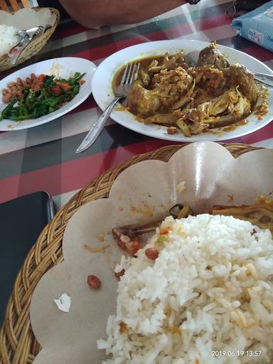 AYAM BETUTU GILIMANUK