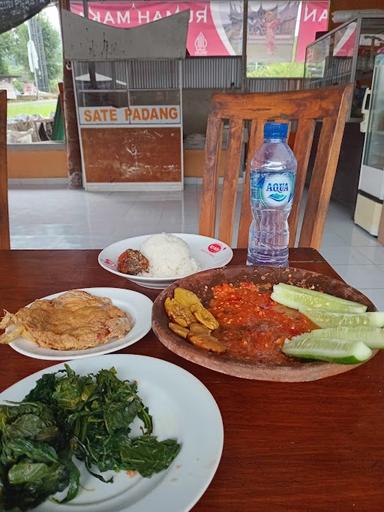 BAGINDO PADANG RESTAURANT