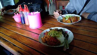 WARUNG MAKAN IBU HJ. HALIMAH