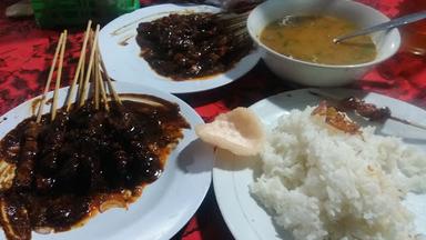 WARUNG MUSLIM SURABAYA SPESIAL SATE DAN GULAI KAMBING