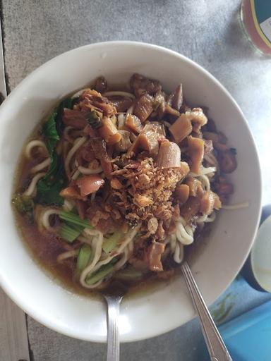 BAKSO MR GRANAT DAN MIE AYAM