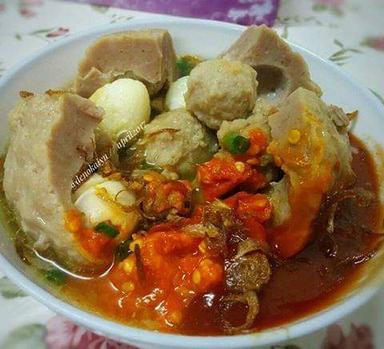 BAKSO & MIE AYAM LARIS