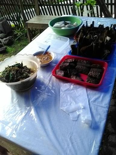 GENDAR PECEL MAK SRIYATI