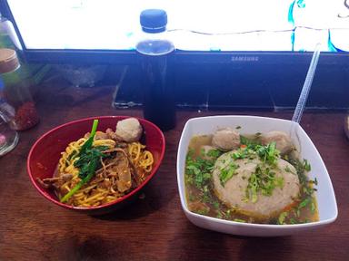 MIE AYAM BAKSO BERKAH BAROKAH