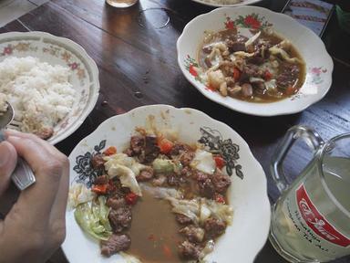 PONDOK SATE SOLO MBAK TUN