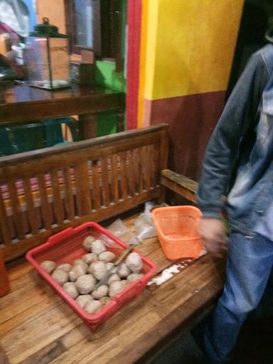 MIE AYAM DAN BAKSO JUMBO JOYO