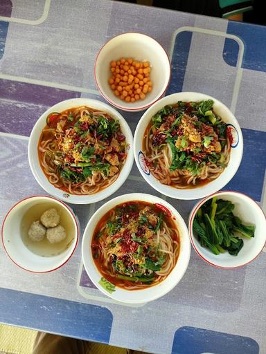 MIE AYAM MENDUNIA KRAKITAN