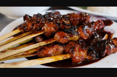 SATE KAMBING SURYA BERKAH BU SUSI DAN BUK MAYA