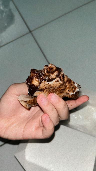 SI COMEL ( PISANG COKLAT )