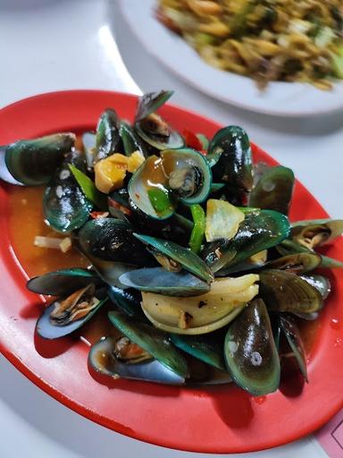 WARUNG MAKAN 99 CHINESE & SEA FOOD