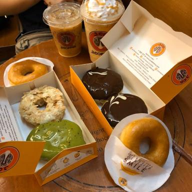 J.CO