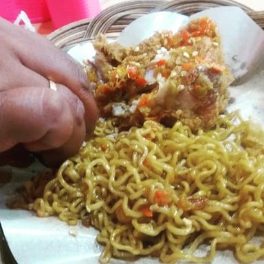 AYAM GEPREK GEMPAR MARGONDA