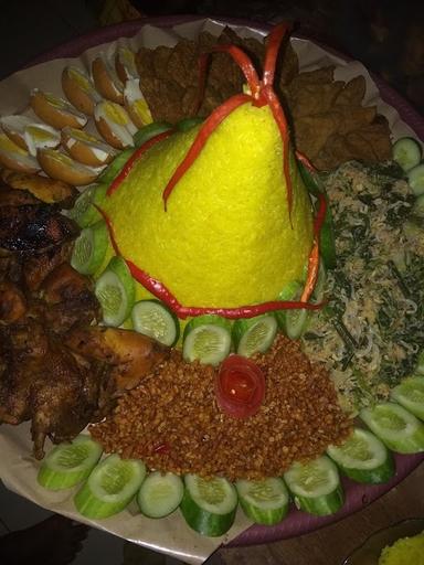 AYAM PENYET PAKDE BSI