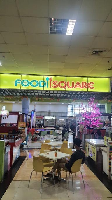 FOOD COURT DEPOK TOWN SQUARE