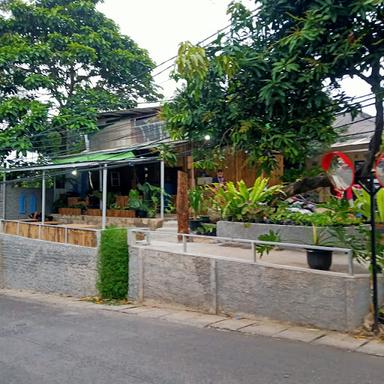 KEDAI TANJAKAN